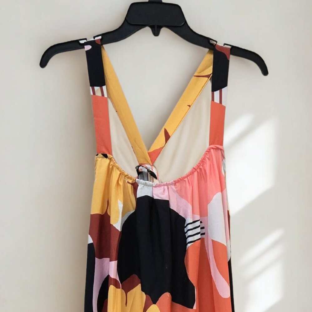 🌺 Debb Multicolor Abstract Maxi Dress – Halter Ring Detail Size M